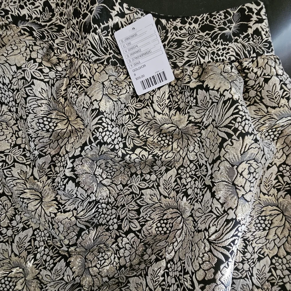 Forever 21 mini skirt. - Picture 3 of 4